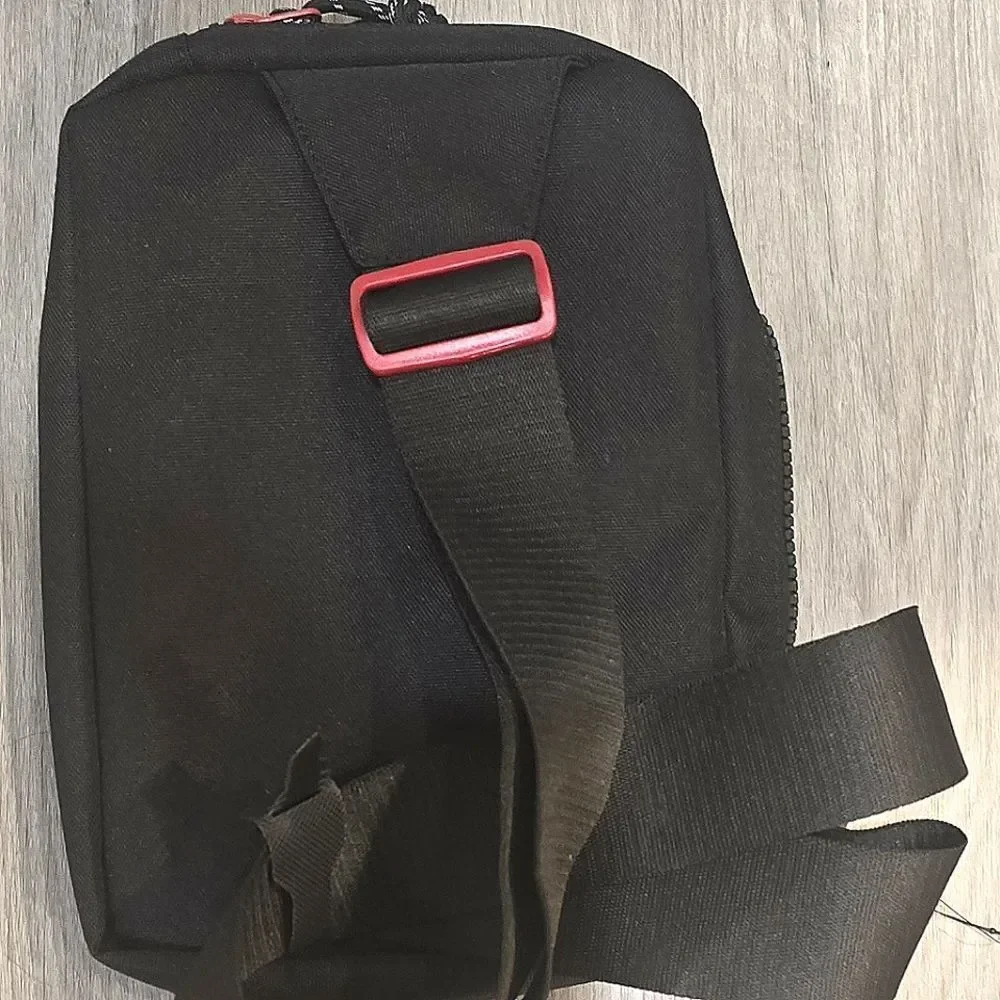 Jordan Hesi Crossbody Bag- Black